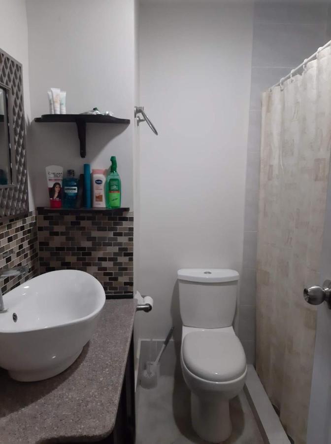 מקטאן Myrna'S Studio Condo מראה חיצוני תמונה